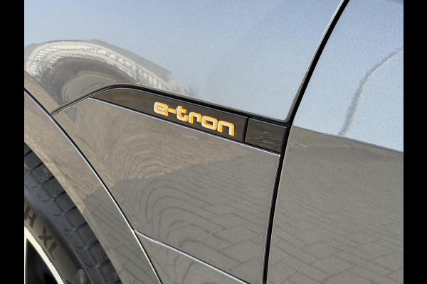 Audi e-tron 55 quattro S edition 95 kWh | Panoramadak | Stoelverwarming | Luchtvering | Memory Seats | ACC | B&O |