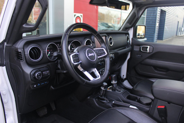 Jeep Wrangler Unlimited 4xe 380PK SAHARA OVERLAND | TRAILRATED | NAVIGATIE | APPLE CARPLAY/ANDROID AUTO | ACHTER/VOOR CAMERA | UITNEEMBARE DAKPLATEN | HARDTOP IN KLEUR | LEDEREN BEKLEDING | STOEL/STUUR VERWARMING | LED KOPLAMPEN | ADAPTIVE CRUISE CONTROL | TREE PLANKEN | HARD WHEELCOVER |