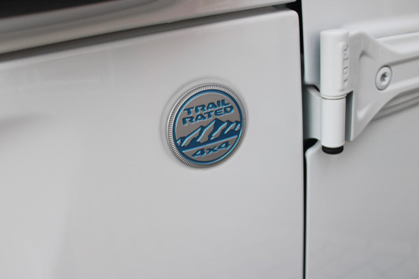 Jeep Wrangler Unlimited 4xe 380PK SAHARA OVERLAND | TRAILRATED | NAVIGATIE | APPLE CARPLAY/ANDROID AUTO | ACHTER/VOOR CAMERA | UITNEEMBARE DAKPLATEN | HARDTOP IN KLEUR | LEDEREN BEKLEDING | STOEL/STUUR VERWARMING | LED KOPLAMPEN | ADAPTIVE CRUISE CONTROL | TREE PLANKEN | HARD WHEELCOVER |