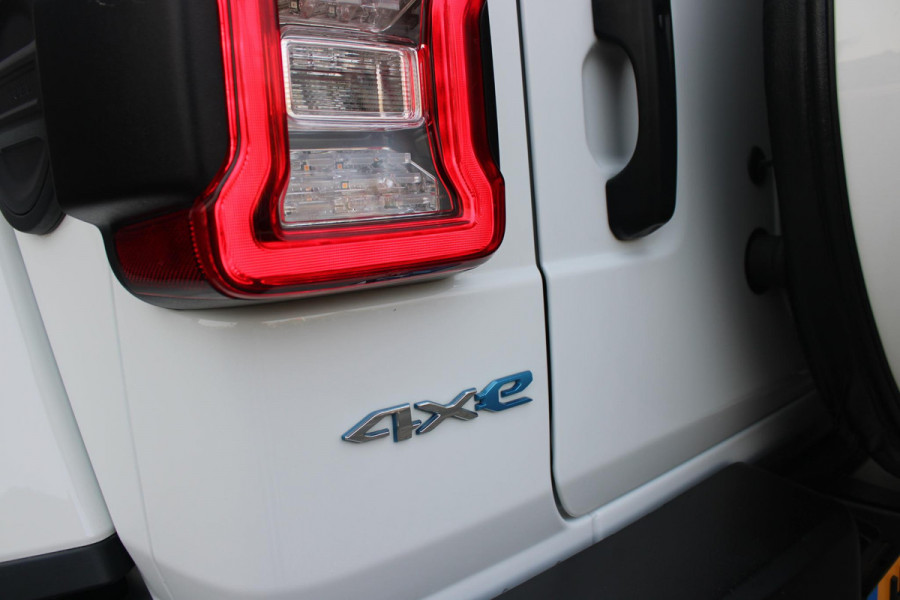 Jeep Wrangler Unlimited 4xe 380PK SAHARA OVERLAND | TRAILRATED | NAVIGATIE | APPLE CARPLAY/ANDROID AUTO | ACHTER/VOOR CAMERA | UITNEEMBARE DAKPLATEN | HARDTOP IN KLEUR | LEDEREN BEKLEDING | STOEL/STUUR VERWARMING | LED KOPLAMPEN | ADAPTIVE CRUISE CONTROL | TREE PLANKEN | HARD WHEELCOVER |