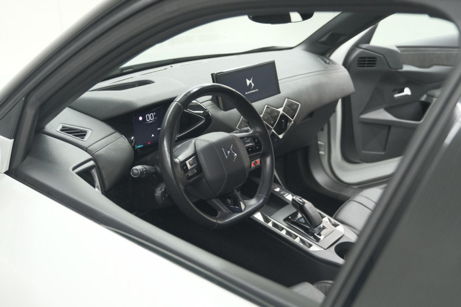 DS Ds 3 Crossback E-Tense So Chic 50 kWh | SHO = 93,8% | Allseason Banden | Camera | Dodehoekdetectie | Head-Up Display
