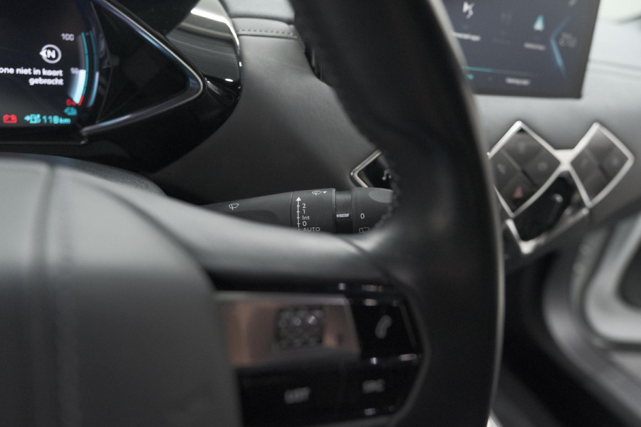DS Ds 3 Crossback E-Tense So Chic 50 kWh | SHO = 93,8% | Allseason Banden | Camera | Dodehoekdetectie | Head-Up Display