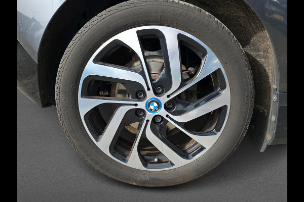 BMW i3 Basis iPerformance 94Ah 33 kWh KEURIGE AUTO// NIEUWSTAAT