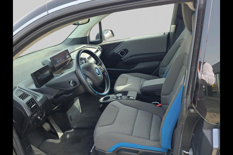 BMW i3 Basis iPerformance 94Ah 33 kWh KEURIGE AUTO// NIEUWSTAAT