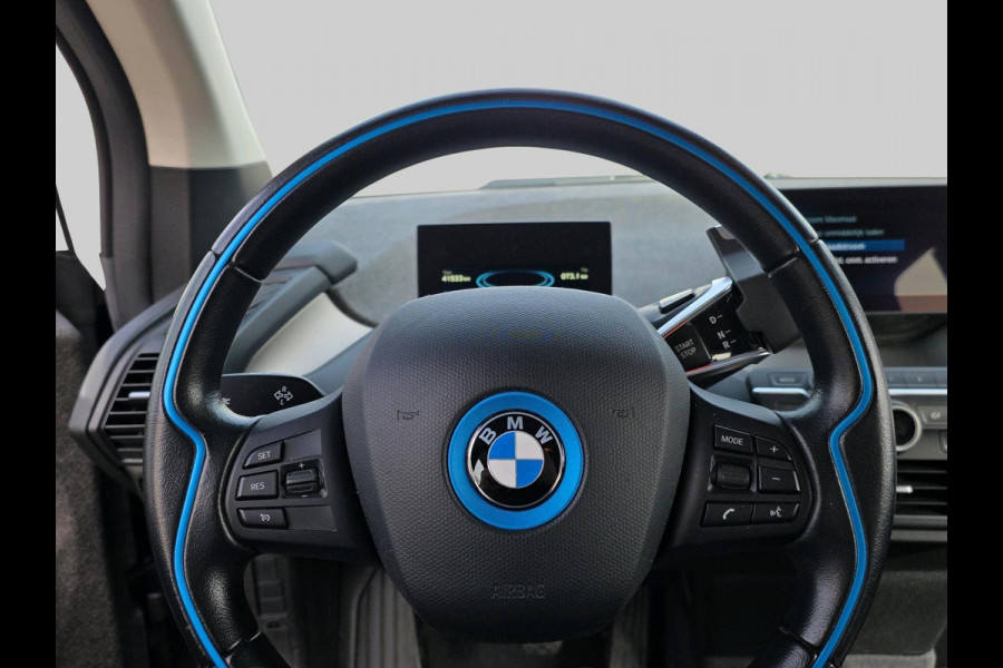 BMW i3 Basis iPerformance 94Ah 33 kWh KEURIGE AUTO// NIEUWSTAAT
