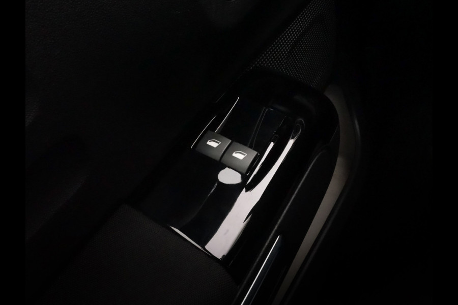 Citroën C3 1.2 PureTech Business Luxe (APPLE CARPLAY,PARKEERSENSOREN,CRUISE CONTROL,NAVIGATIE,CLIMATE,NIEUWE APK,TOPCONDITIE)