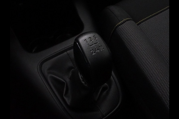 Citroën C3 1.2 PureTech Business Luxe (APPLE CARPLAY,PARKEERSENSOREN,CRUISE CONTROL,NAVIGATIE,CLIMATE,NIEUWE APK,TOPCONDITIE)