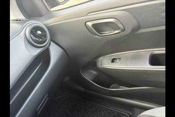 Hyundai i10 1.0 Exclusive Automaat (BOVAG/RIJKLAAR)