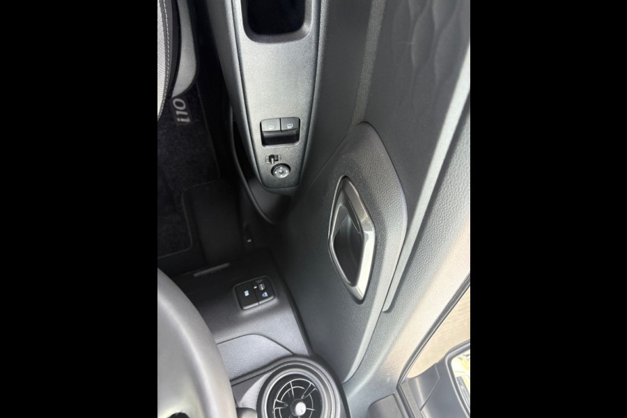 Hyundai i10 1.0 Exclusive Automaat (BOVAG/RIJKLAAR)
