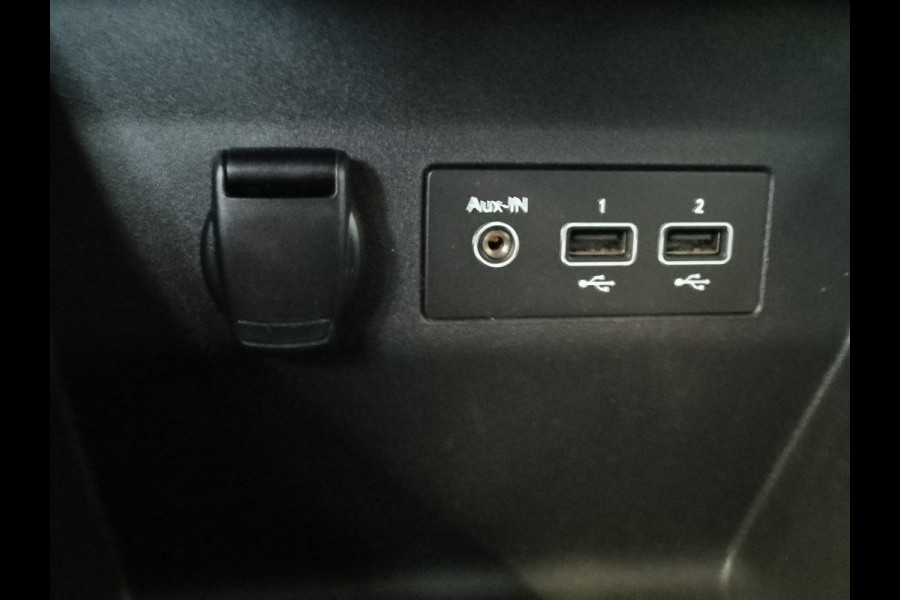 Renault Clio 1.6 E-Tech Hybrid 140 Business Zen uit 2021 Rijklaar  + 12 maanden Bovag-garantie Henk Jongen Auto's in Helmond,  al 50 jaar service zoals 't hoort!