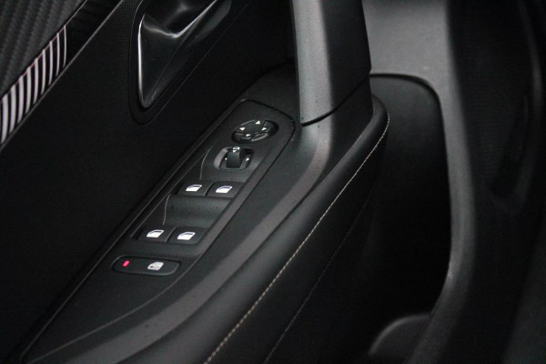 Peugeot 2008 1.2 Hybrid 145PK GT AUTOMAAT | ELEKTRISCH BEDIENBARE BESTUURDERSSTOEL | NAVIGATIE | FULL LED KOPLAMPEN | DRAADLOZE APPLE CARPLAY/ANDROID AUTO | ADAPTIVE CRUISE CONTROL | CAMERA VOOR + ACHTER | CLIMATE CONTROL | LICHTMETALEN VELGEN 17" | KEYLESS ENTRY/START | DAB+ RADIO | ALCANTARA/LEDEREN BEKLEDING  | DODEHOEK DETECTIE | PARKEERSENSOREN VOOR + ACHTER | STOEL VERWARMING |