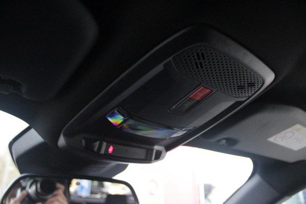 Peugeot 2008 1.2 Hybrid 145PK GT AUTOMAAT | ELEKTRISCH BEDIENBARE BESTUURDERSSTOEL | NAVIGATIE | FULL LED KOPLAMPEN | DRAADLOZE APPLE CARPLAY/ANDROID AUTO | ADAPTIVE CRUISE CONTROL | CAMERA VOOR + ACHTER | CLIMATE CONTROL | LICHTMETALEN VELGEN 17" | KEYLESS ENTRY/START | DAB+ RADIO | ALCANTARA/LEDEREN BEKLEDING  | DODEHOEK DETECTIE | PARKEERSENSOREN VOOR + ACHTER | STOEL VERWARMING |