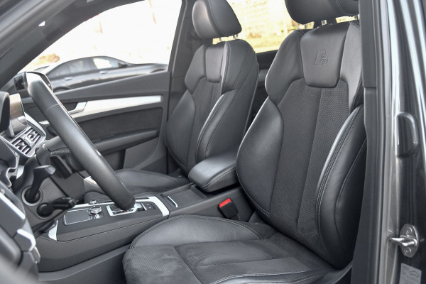 Audi Q5 55 TFSI e quattro Competition 3x S-Line. Luchtv, Pano, ACC, B&O, Camera, Keyless, Matrix, CarPlay, Dodeh!