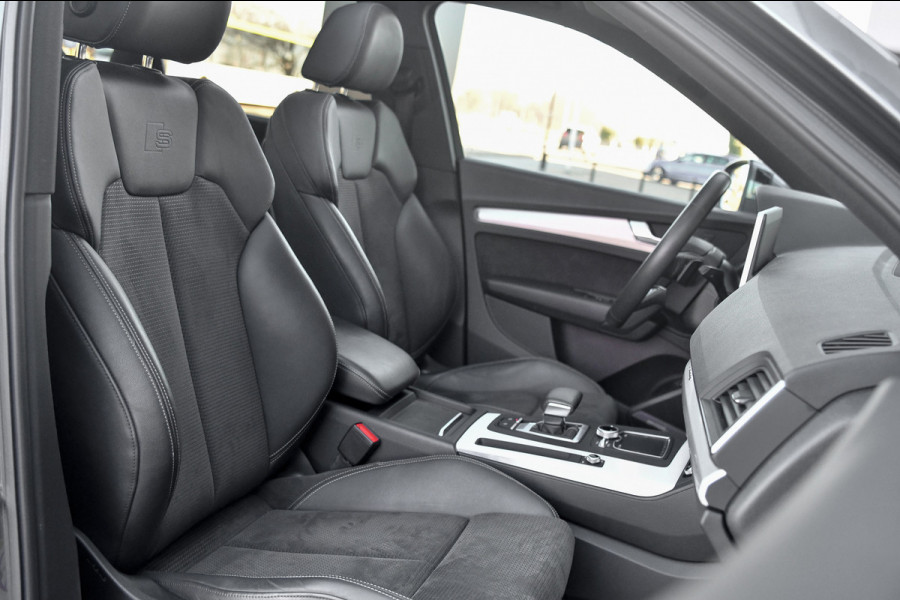 Audi Q5 55 TFSI e quattro Competition 3x S-Line. Luchtv, Pano, ACC, B&O, Camera, Keyless, Matrix, CarPlay, Dodeh!