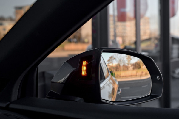 Audi Q5 55 TFSI e quattro Competition 3x S-Line. Luchtv, Pano, ACC, B&O, Camera, Keyless, Matrix, CarPlay, Dodeh!