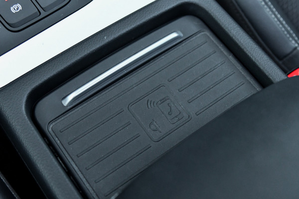 Audi Q5 55 TFSI e quattro Competition 3x S-Line. Luchtv, Pano, ACC, B&O, Camera, Keyless, Matrix, CarPlay, Dodeh!