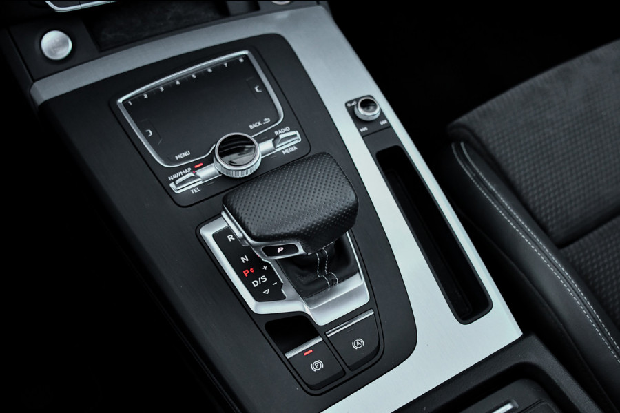Audi Q5 55 TFSI e quattro Competition 3x S-Line. Luchtv, Pano, ACC, B&O, Camera, Keyless, Matrix, CarPlay, Dodeh!