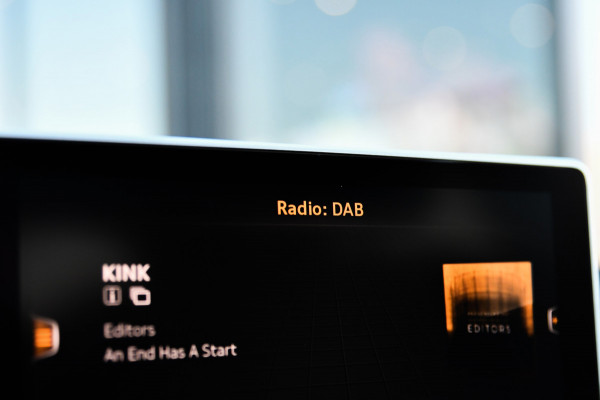 Audi Q5 55 TFSI e quattro Competition 3x S-Line. Luchtv, Pano, ACC, B&O, Camera, Keyless, Matrix, CarPlay, Dodeh!