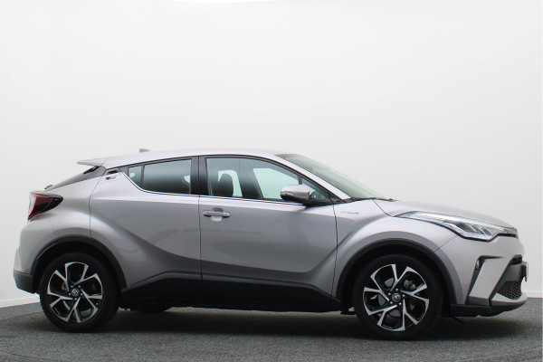 Toyota C-HR 1.8 Hybrid Dynamic Camera, Apple Carplay, Keyless, Lane Assist, ACC, LED, 18"