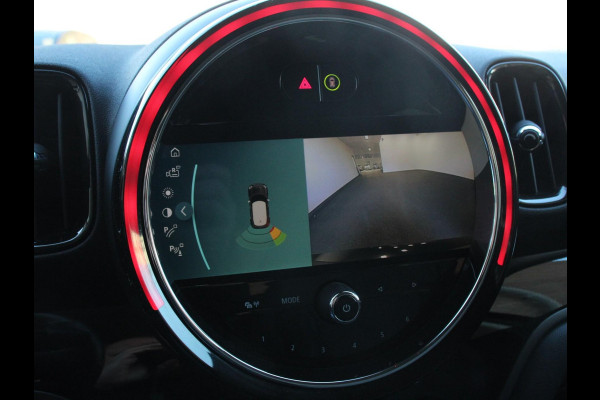 MINI Countryman Experience 1.5 Cooper Climate control Stoelverwarming Stuurverwarming Navigatie Achteruitrijcamera Parkeersensoren achter Cruise control LED
