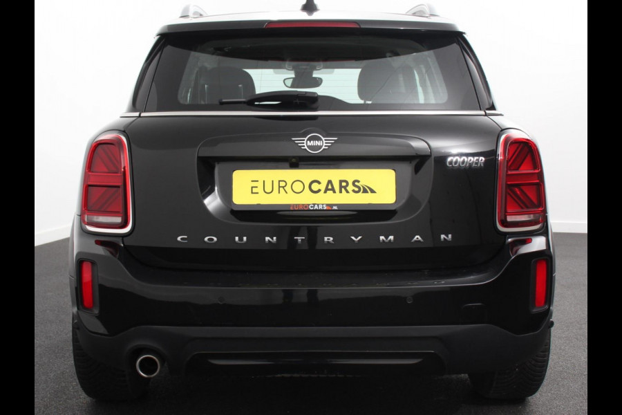 MINI Countryman Experience 1.5 Cooper Climate control Stoelverwarming Stuurverwarming Navigatie Achteruitrijcamera Parkeersensoren achter Cruise control LED