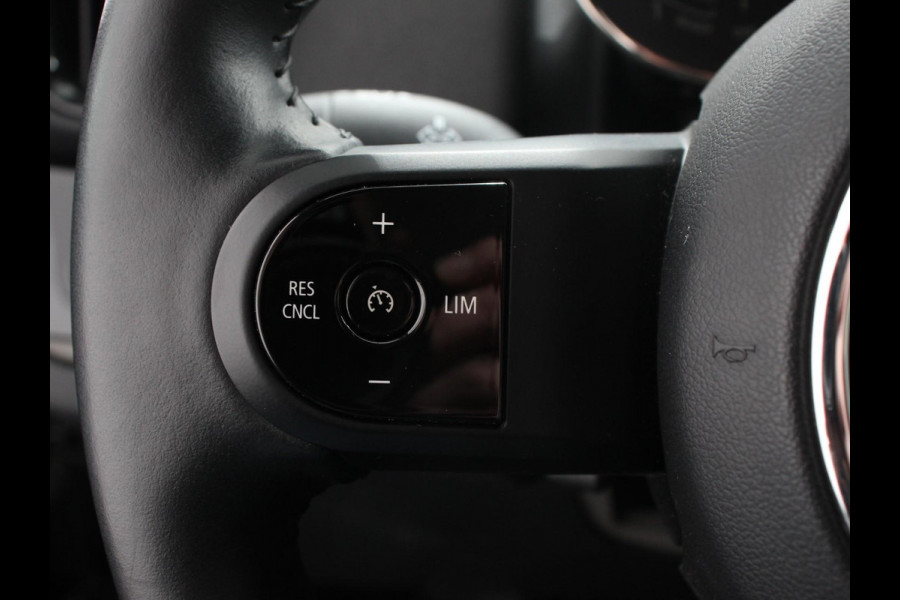 MINI Countryman Experience 1.5 Cooper Climate control Stoelverwarming Stuurverwarming Navigatie Achteruitrijcamera Parkeersensoren achter Cruise control LED