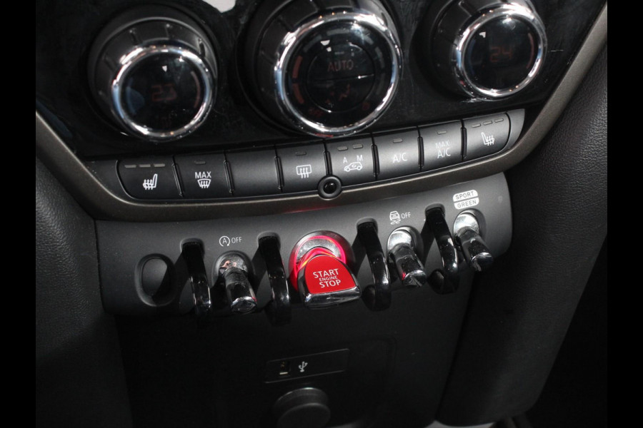 MINI Countryman Experience 1.5 Cooper Climate control Stoelverwarming Stuurverwarming Navigatie Achteruitrijcamera Parkeersensoren achter Cruise control LED