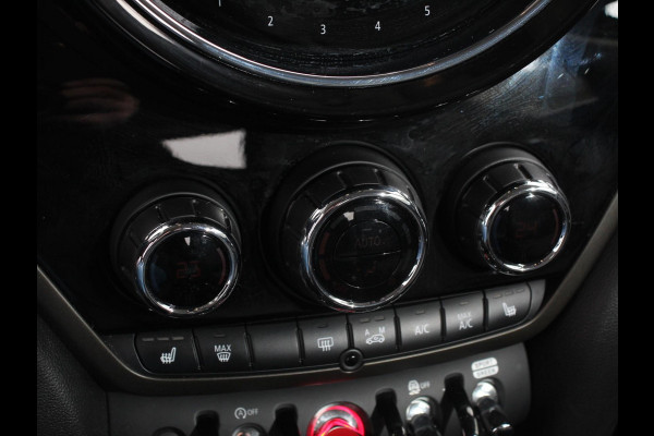 MINI Countryman Experience 1.5 Cooper Climate control Stoelverwarming Stuurverwarming Navigatie Achteruitrijcamera Parkeersensoren achter Cruise control LED
