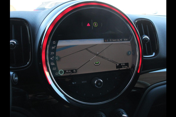 MINI Countryman Experience 1.5 Cooper Climate control Stoelverwarming Stuurverwarming Navigatie Achteruitrijcamera Parkeersensoren achter Cruise control LED