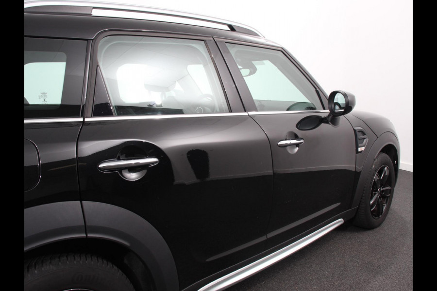 MINI Countryman Experience 1.5 Cooper Climate control Stoelverwarming Stuurverwarming Navigatie Achteruitrijcamera Parkeersensoren achter Cruise control LED