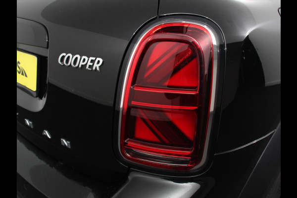 MINI Countryman Experience 1.5 Cooper Climate control Stoelverwarming Stuurverwarming Navigatie Achteruitrijcamera Parkeersensoren achter Cruise control LED
