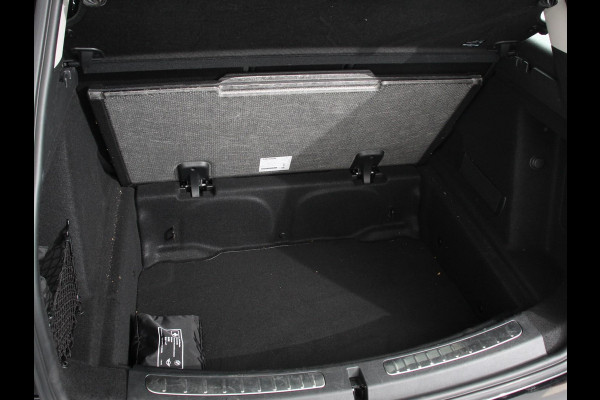 MINI Countryman Experience 1.5 Cooper Climate control Stoelverwarming Stuurverwarming Navigatie Achteruitrijcamera Parkeersensoren achter Cruise control LED