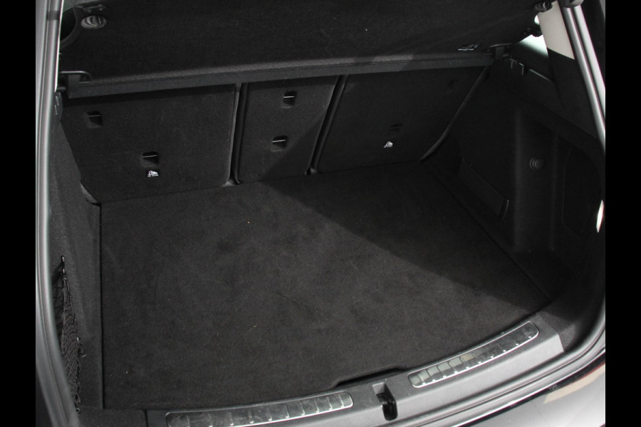 MINI Countryman Experience 1.5 Cooper Climate control Stoelverwarming Stuurverwarming Navigatie Achteruitrijcamera Parkeersensoren achter Cruise control LED