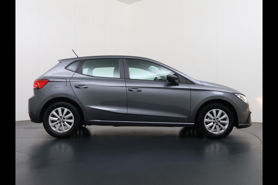Seat Ibiza 1.0 TSI FR Business Intense | AUTOMAAT | NAVIGATIE | CRUISE | COMPLEET ONDERHOUDEN | RIJKLAAR GELEVERD MET 12 MND BOVAG GARANTIE |