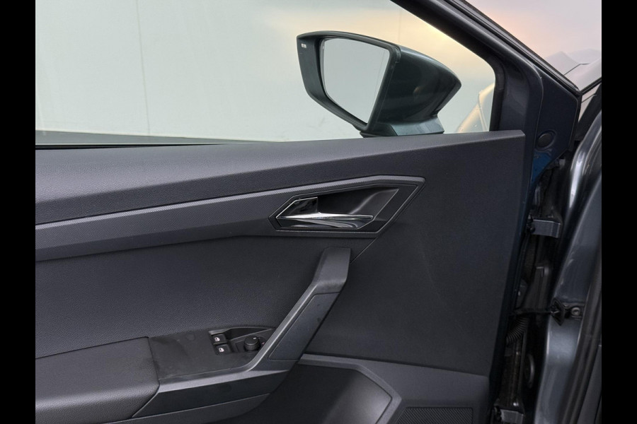 Seat Ibiza 1.0 TSI FR Business Intense | AUTOMAAT | NAVIGATIE | CRUISE | COMPLEET ONDERHOUDEN | RIJKLAAR GELEVERD MET 12 MND BOVAG GARANTIE |