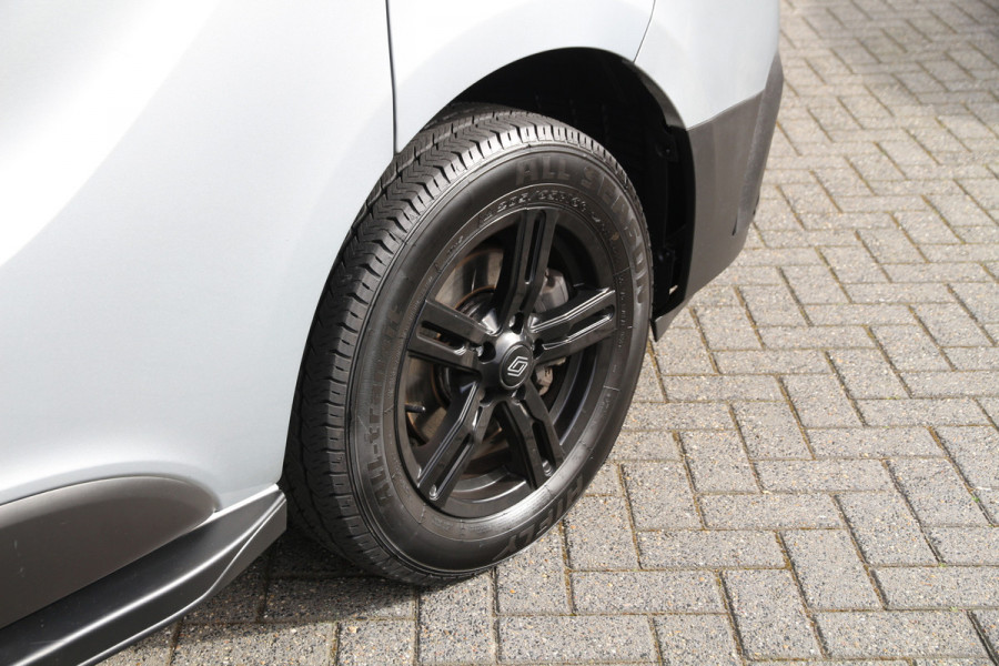 Renault Trafic 2.0 DCI 110 | L2H1 | Black edition | Cruise | Airco..