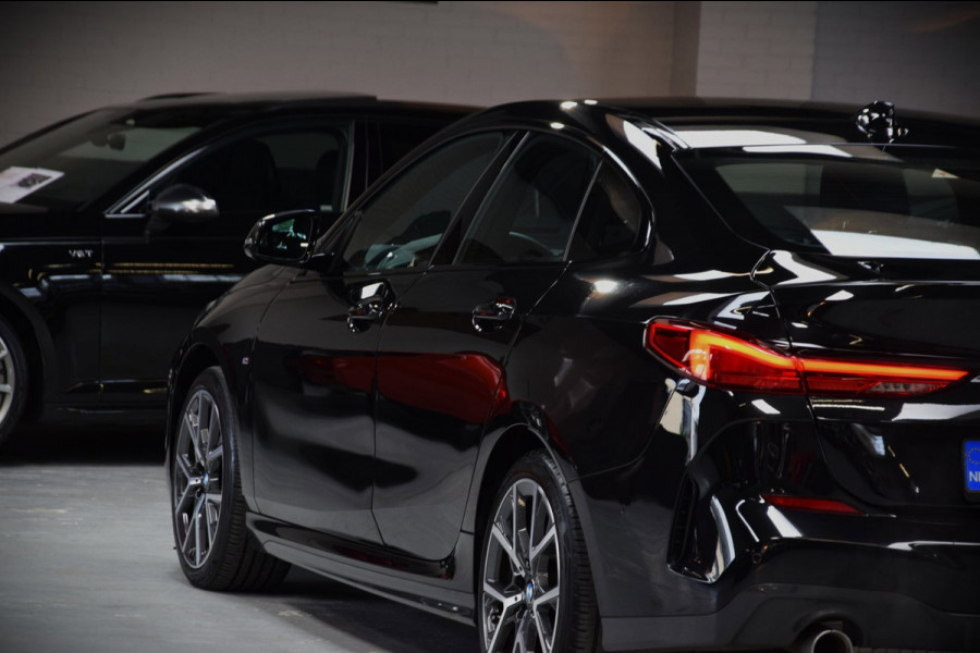 BMW 2 Serie Gran Coupé 218i *M-Pakket*Navi|Leder|Leder|2e Eig.|Dealer onderhouden