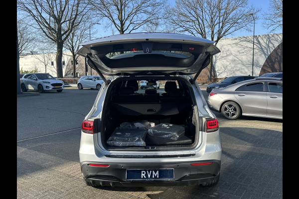 Mercedes-Benz EQB 250+ AMG Line 7p. 71 kWh | SOH 99% | 7 PERSOONS| ELEKTRISCHE ACHTERKLEP| STOELVERWARMING| DODE HOEK SENSOR| SFEERVERLICHTING| APPLE CARPLAY/ ANDROID AUTO