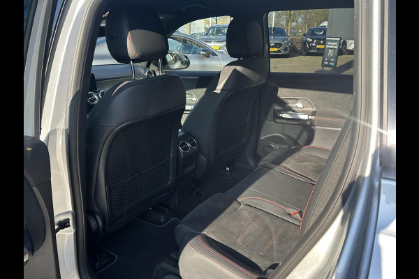 Mercedes-Benz EQB 250+ AMG Line 7p. 71 kWh | SOH 99% | 7 PERSOONS| ELEKTRISCHE ACHTERKLEP| STOELVERWARMING| DODE HOEK SENSOR| SFEERVERLICHTING| APPLE CARPLAY/ ANDROID AUTO