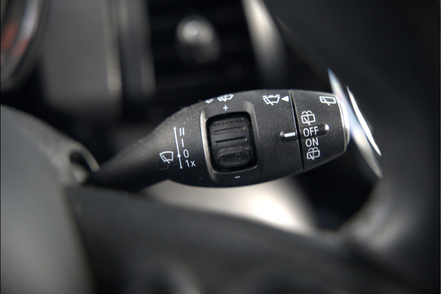 MINI Mini 1.5 Cooper | Apple Carplay | Navigatie | Cruise Control | Black Pack | Keyless | Automaat | NAP |