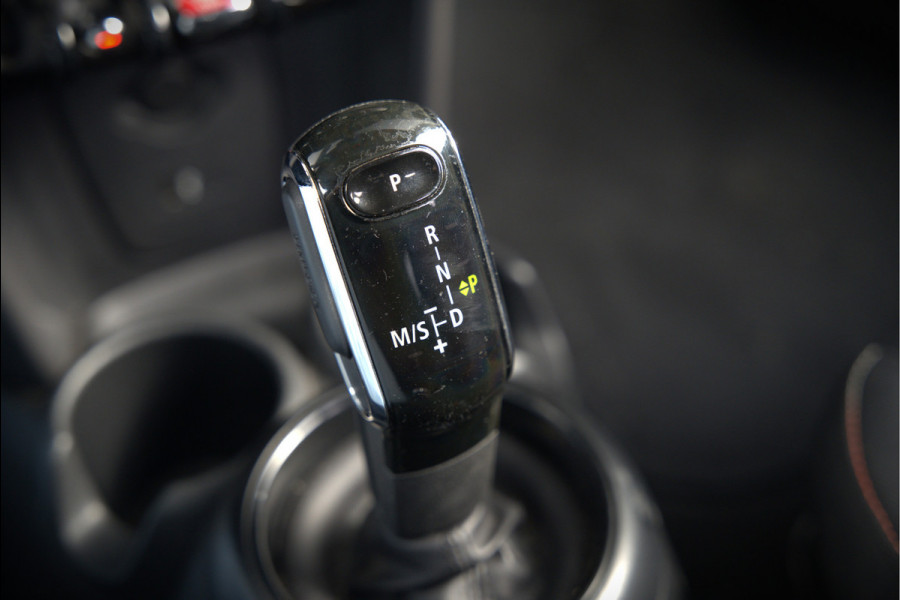 MINI Mini 1.5 Cooper | Apple Carplay | Navigatie | Cruise Control | Black Pack | Keyless | Automaat | NAP |