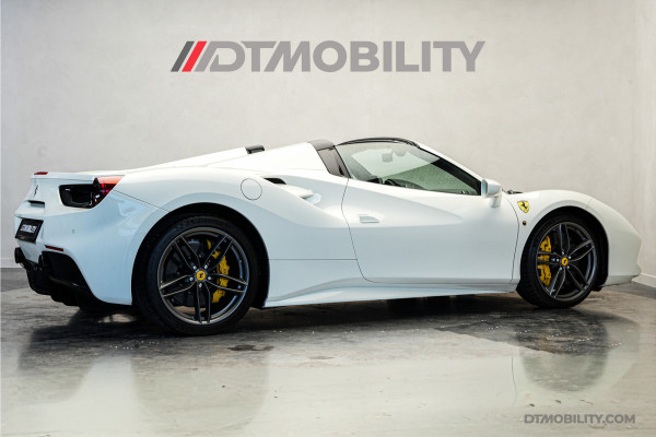 Ferrari 488 3.9 Spider HELE | Daytona Racing Seats | Passenger Display | Nose Lift |
