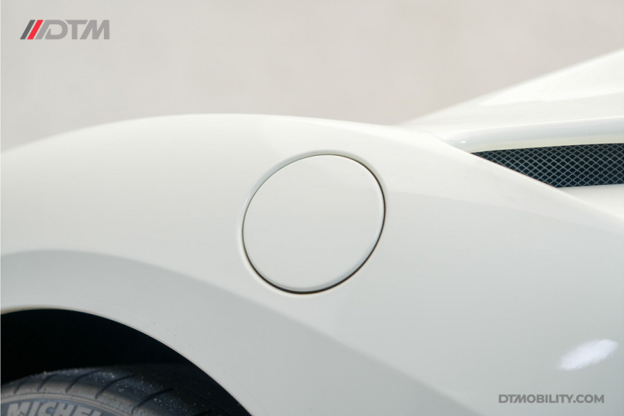 Ferrari 488 3.9 Spider HELE | Daytona Racing Seats | Passenger Display | Nose Lift |