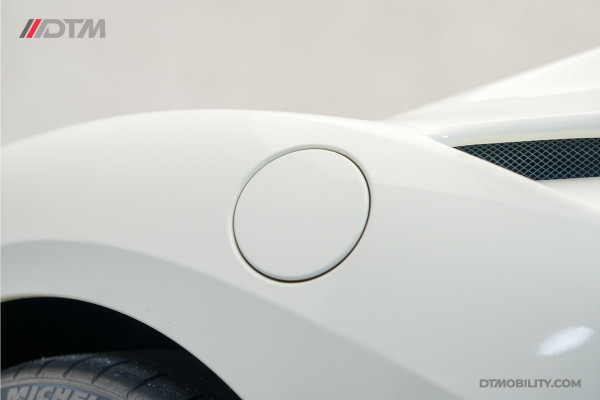 Ferrari 488 3.9 Spider HELE | Daytona Racing Seats | Passenger Display | Nose Lift |