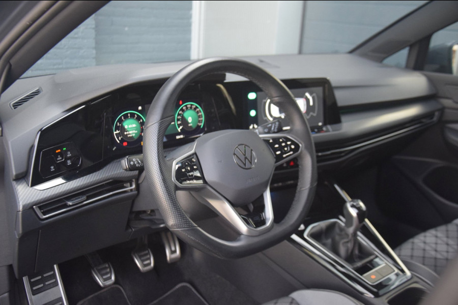 Volkswagen Golf Variant 1.5 TSI R-Line Panoramadak / Stoel en stuurverwarming / Trekhaak elektrisch /