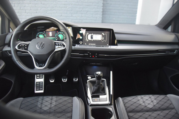 Volkswagen Golf Variant 1.5 TSI R-Line Panoramadak / Stoel en stuurverwarming / Trekhaak elektrisch /