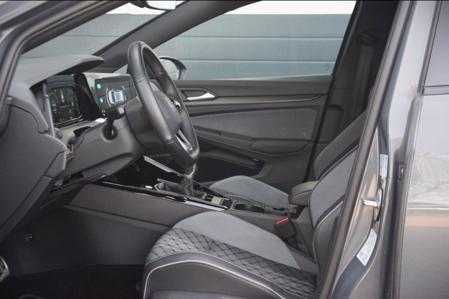 Volkswagen Golf Variant 1.5 TSI R-Line Panoramadak / Stoel en stuurverwarming / Trekhaak elektrisch /