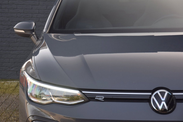 Volkswagen Golf Variant 1.5 TSI R-Line Panoramadak / Stoel en stuurverwarming / Trekhaak elektrisch /