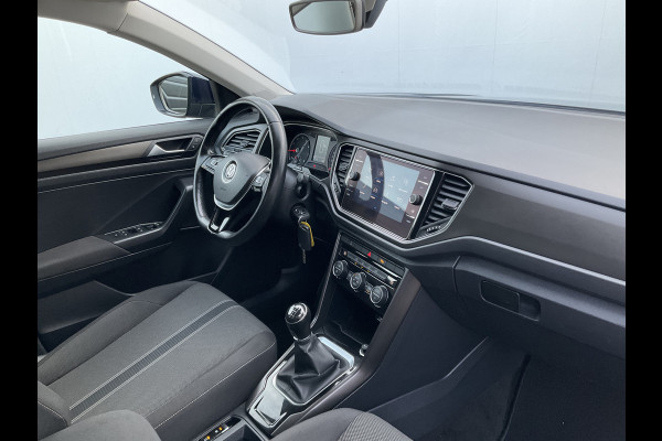 Volkswagen T-Roc 1.0 TSI Style DAB Navi PDC Trekhaak Hoge zit Bluetooth