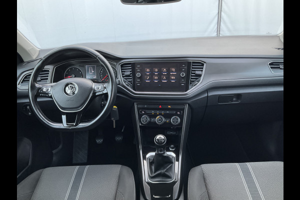 Volkswagen T-Roc 1.0 TSI Style DAB Navi PDC Trekhaak Hoge zit Bluetooth